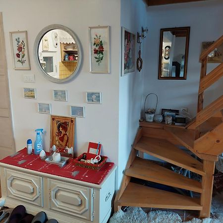 Holiday Home Amila Високо Стая снимка