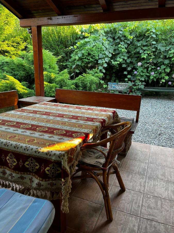 Holiday Home Amila Високо Екстериор снимка