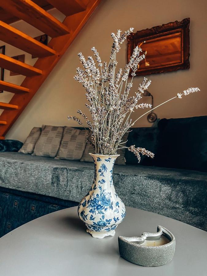 Holiday Home Amila Високо Екстериор снимка