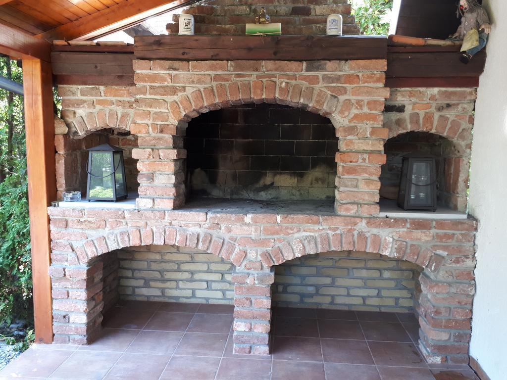 Holiday Home Amila Високо Екстериор снимка